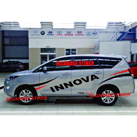 Variasi Stiker Mobil Innova
