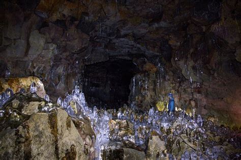 Vatnshellir Cave tour