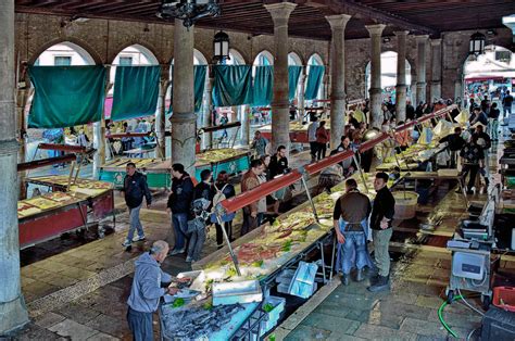 Review: A Close Look at a Venetian Chef’s Market Tour and Cooking Class