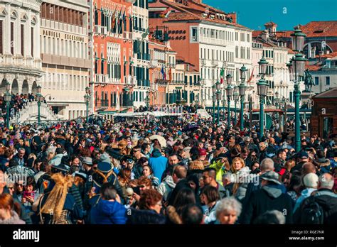 Venice Tourist Crowds