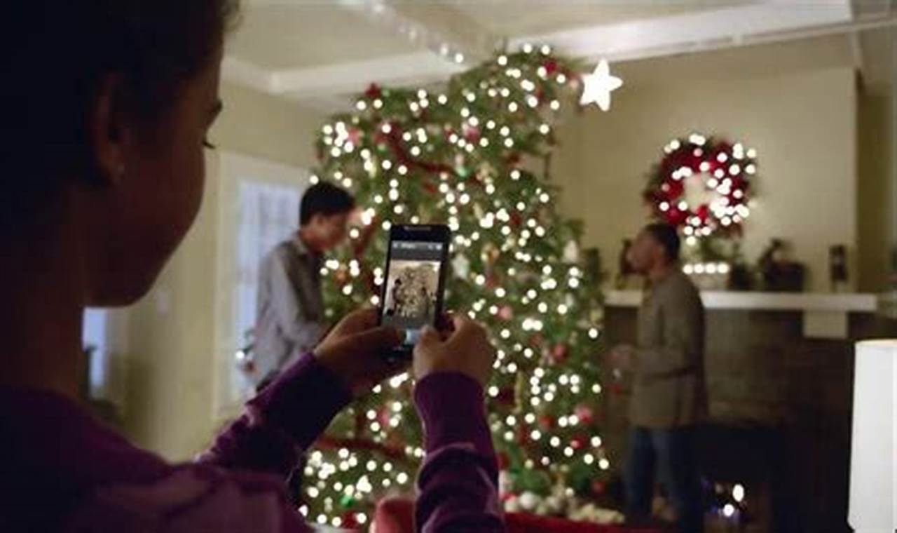 Verizon Christmas Commercial 2024 Actress
