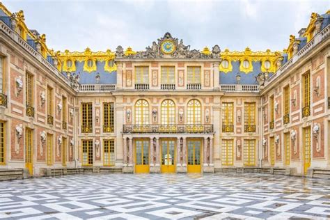 Versailles booking