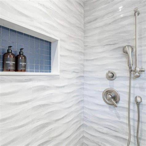 Vertical Wavy Tile Shower