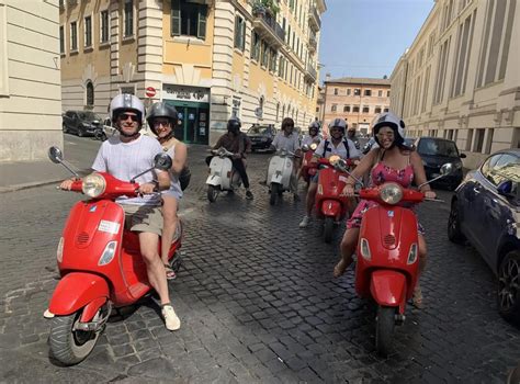 Vespa Tour Guide
