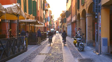 Via Del Pratello Shops