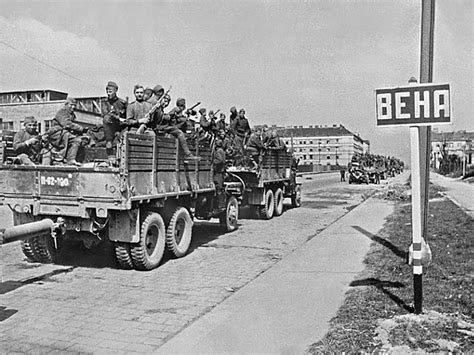 Review: Is the Vienna WWII Historical Walking Tour Worth it?