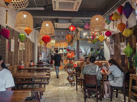 Vietnamese Food Boat