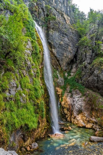 View of Grunas Waterfall