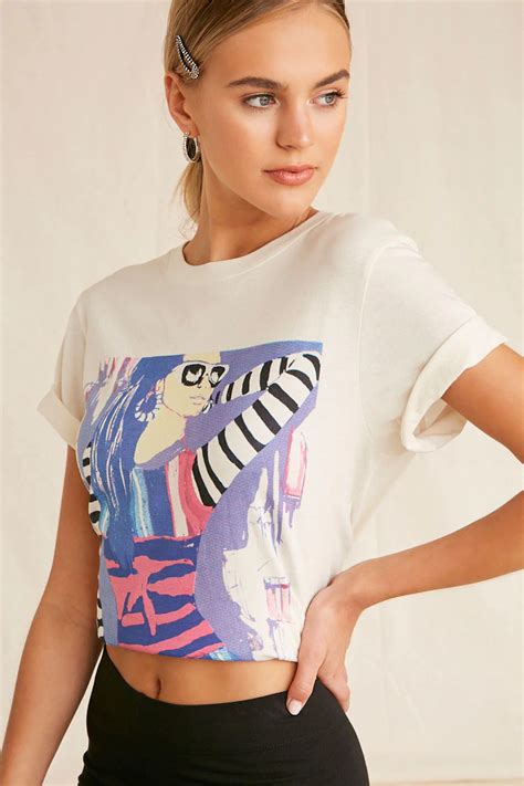 Unleash Your Chic Style with Vogue Graphic Tees