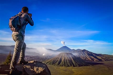 Volcano photographing