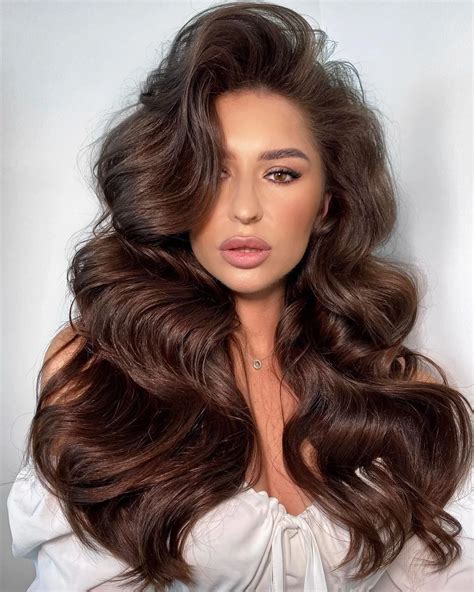 Voluminous & Defined Curls