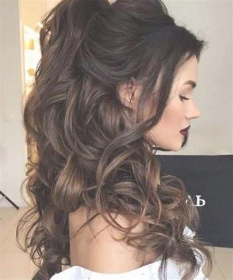 Voluminous Half Ponytail