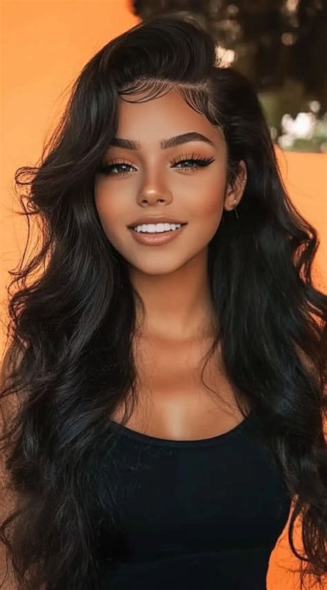 Voluminous Top with a Side Part