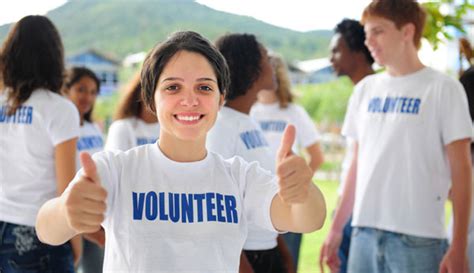 Volunteer Work That Impresses Colleges