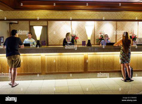 Waikiki Check In