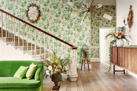 Wallpapering tips from the experts