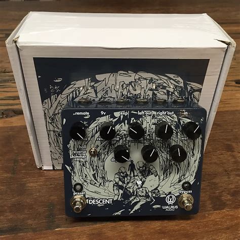 Walrus Audio Descent Modifier and Freeze Functions