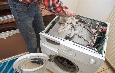 Warning Signs of a Broken Washing Machine