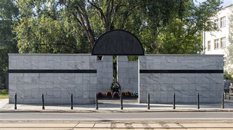 Warsaw Memorials
