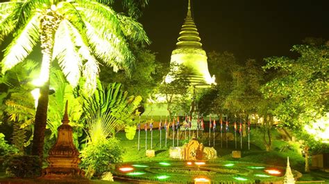 Wat Phnom Night