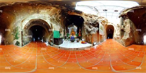 Wat Umong tunnel temple