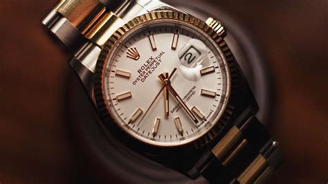 Watch Dorian Deschain Exclusive Videos