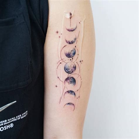 48 Magnificent Moon Tattoo Designs & Ideas TattooBlend