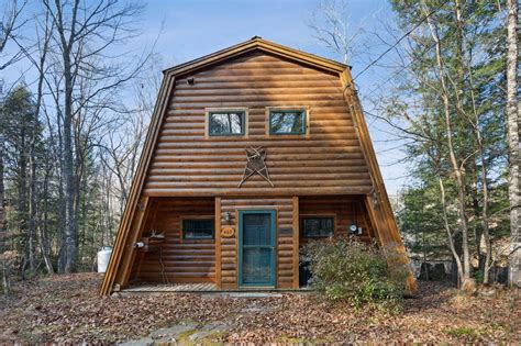 Discover Your Dream Oasis: Spectacular Waterfront Properties in Franklin County MA