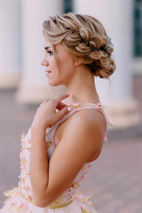 25 DropDead Bridal Updo Hairstyles Ideas for Any Wedding Venues