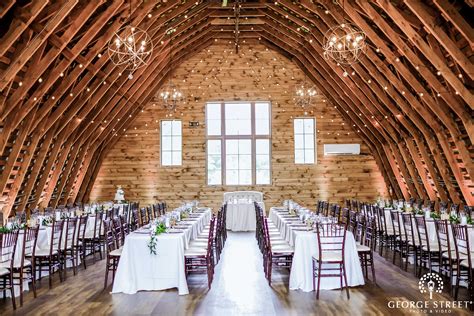 Find Your Dream Wedding Venue: Discover the Perfect Rustic Romance at a Charming Barn Near You