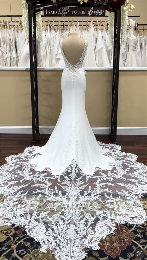 Enchanting Elegance: Discover the Best Wedding Dress Shops Near Me!