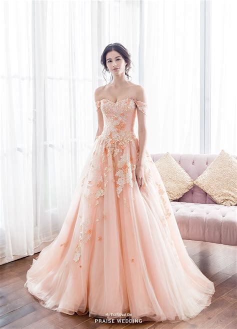 Celebrate Your Romance with Enchanting Peach-Colored Wedding Dresses