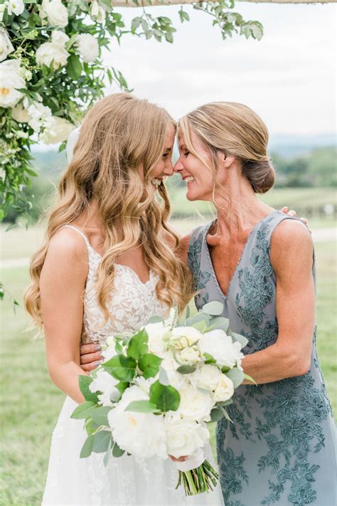 Heartwarming Wedding Party Photos featuring the beautiful Mother of the Bride