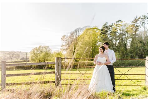Wedding Photography Gloucestershire ? A new style to promote precious moments of life