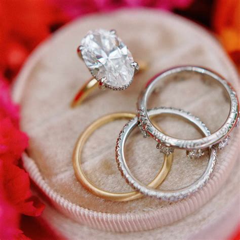 Dazzle and Delight with Our Magnificent Selection of Wedding Rings Near You