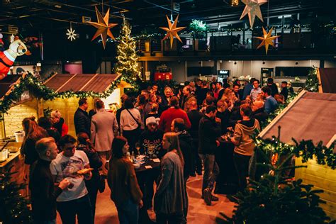 Weihnachtsfeier planen: Tipps für eine unvergessliche Feier zum Fest der Liebe