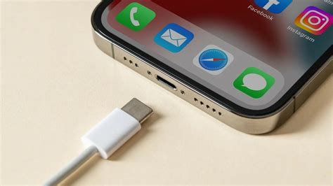 What Causes an iPhone Charge Port to Stop Working?
