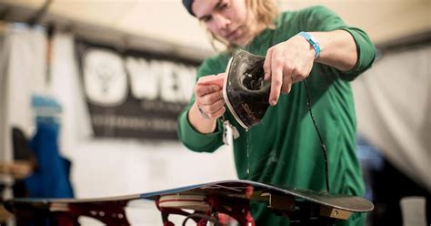 What Factors Affect the Cost of Snowboard Waxing?