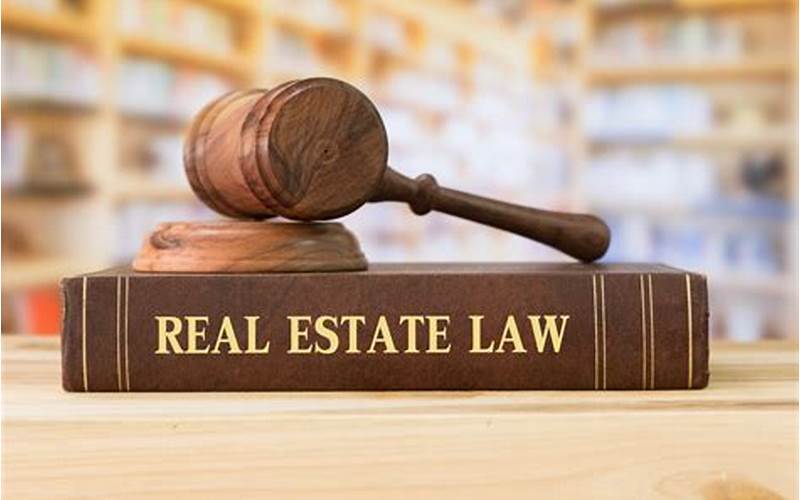 What Is A Real Estate Lawyer