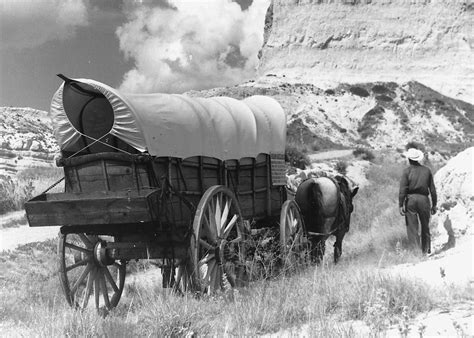 What Kind of Weather Did Pioneers Encounter Along the Oregon Trail?