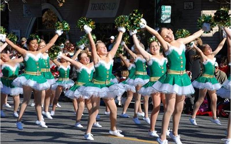 What To Wear To The Los Gatos Parade