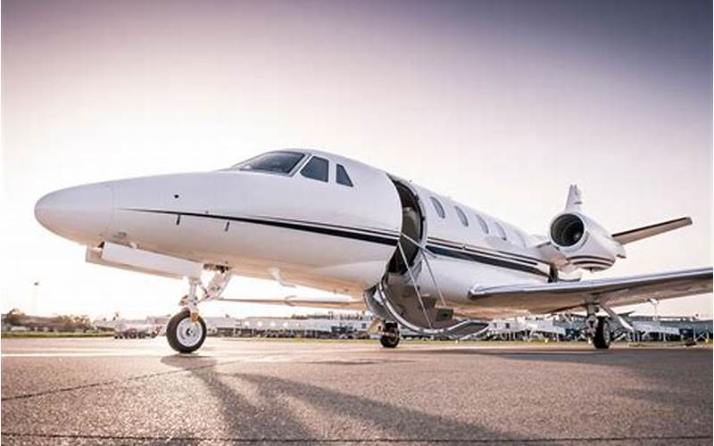 What You Need To Know About Private Jet Flight Departments In California