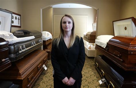 What are the Job Opportunities for a Royal Embalmer?
