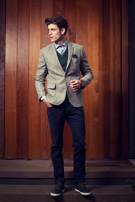 Best Cocktail Attires for Men Be The Centre Of Attraction With Your