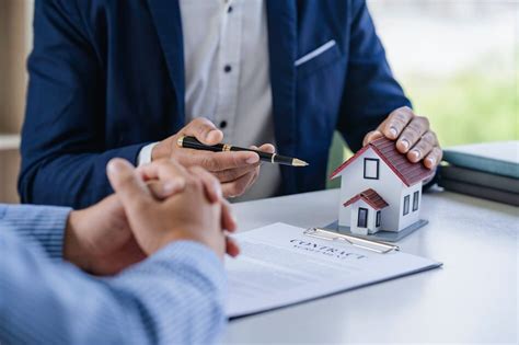 What A Real Estate Agent Does