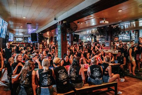What Is A Bar Crawl