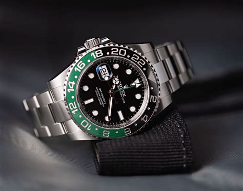 Unveiling the Marvels of GMT Watch: The Perfect Timekeeping Companion for Globetrotters