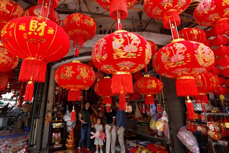 Discover the Meaning and Traditions of Lunar New Year - A Celebration of Fresh Beginnings!