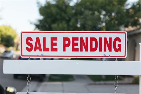 Understanding the Significance of Pending Status in Real Estate Transactions