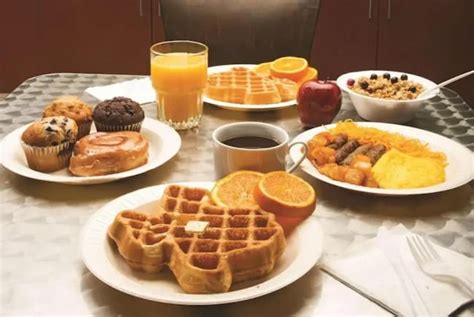 What Time Is Breakfast At La Quinta